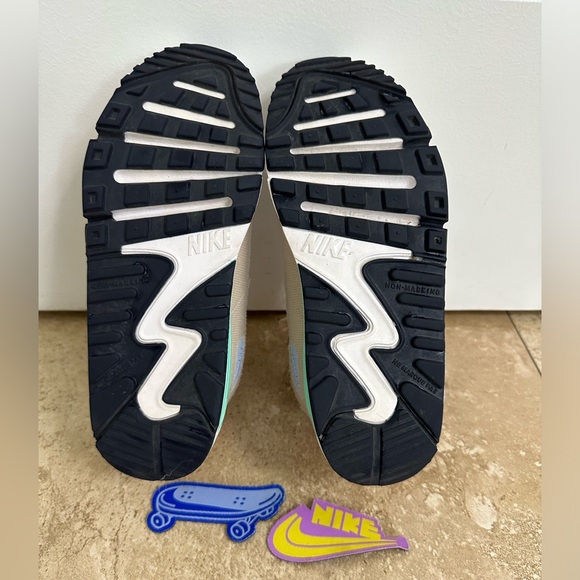 Kids Nike Air Max 90 with unique Velcro stickers for a true custom shoe - Picture 5 of 7